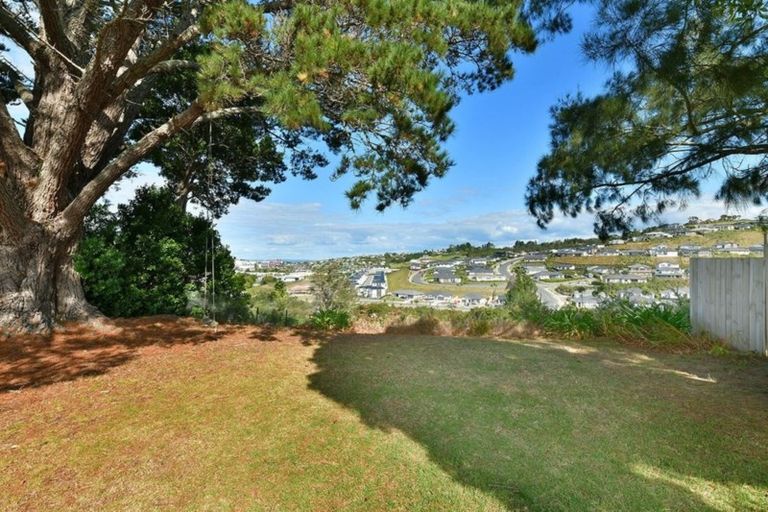 Photo of property in 22 Scott Road, Stanmore Bay, Whangaparaoa, 0932