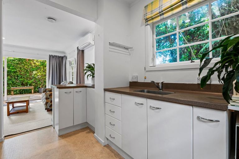 Photo of property in 3 Awaruku Road, Torbay, Auckland, 0630