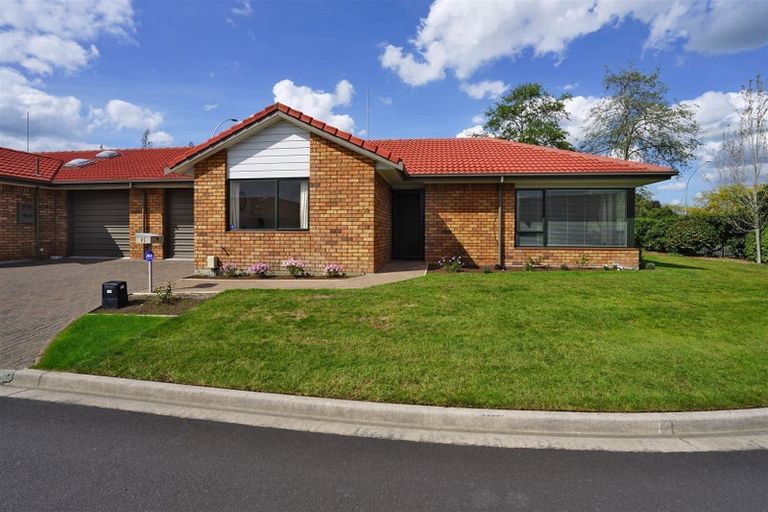 Photo of property in 95 Grosvenor Gardens, Flagstaff, Hamilton, 3210