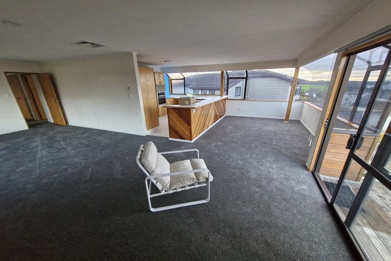Photo of property in 1/979 Beach Road, Torbay, Auckland, 0630