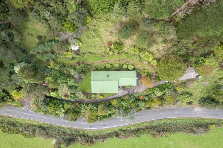 Photo of property in 298 Moores Valley Road, Wainuiomata, 5373