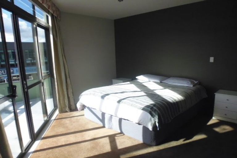 Photo of property in Petone Dental Centre, 8/374 Jackson Street, Petone, Lower Hutt, 5012
