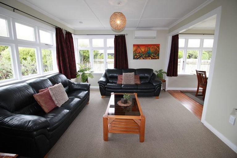 Photo of property in 7 Percival Road, Paraparaumu Beach, Paraparaumu, 5032