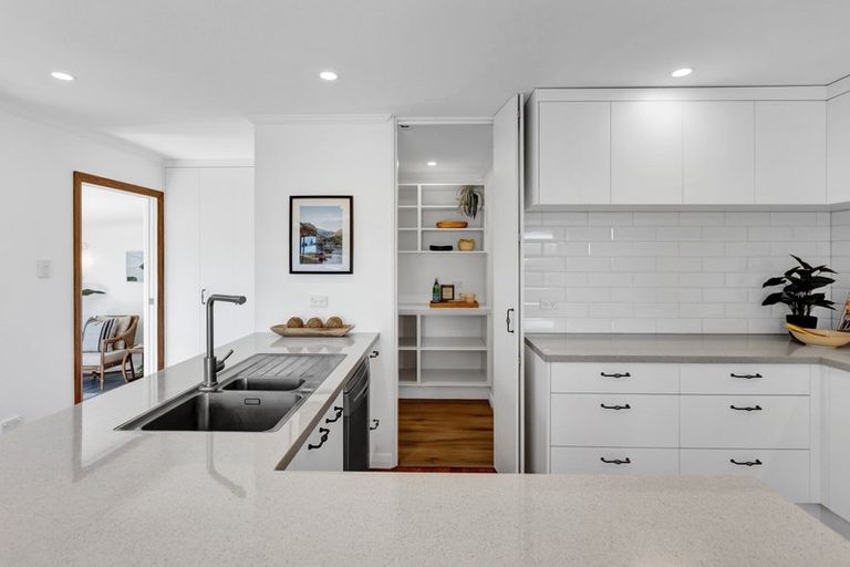 Photo of property in 137/1b Seaview Road, Westown, New Plymouth, 4310