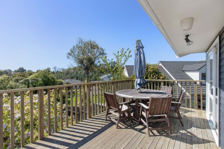 Photo of property in 33 Tauroa Road, Havelock North, 4130