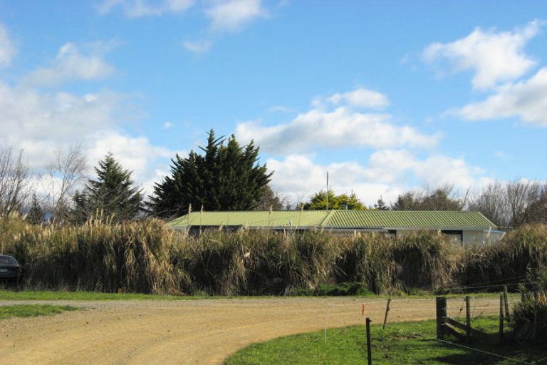 Photo of property in 37 Charles Street, Takapau, 4203