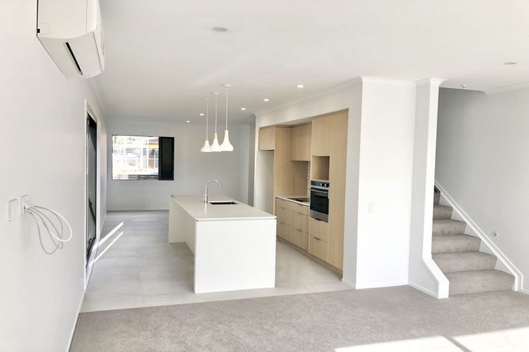 Photo of property in 34 Cambie Avenue, Red Beach, 0932