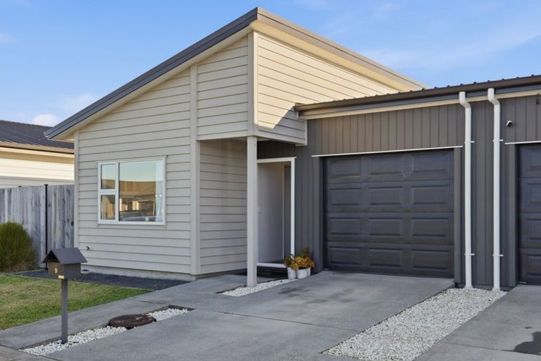 Photo of property in 9 Mokopapa Street, Takanini, 2112