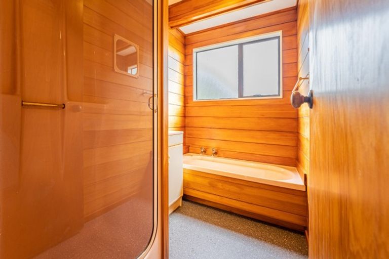 Photo of property in 18 Shadon Place, Stanmore Bay, Whangaparaoa, 0932