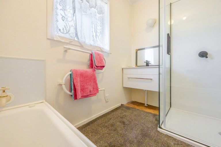 Photo of property in 12e Saint Marys Road, Waipukurau, 4200