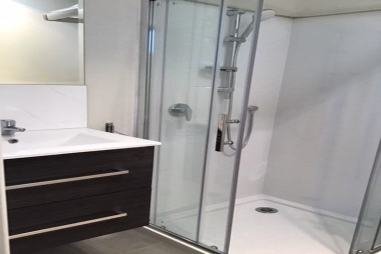 Photo of property in 2/17 Tristram Avenue, Forrest Hill, Auckland, 0620