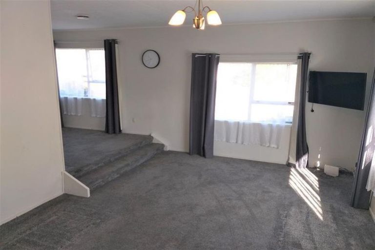 Photo of property in 11 Selago Place, Manurewa, Auckland, 2102