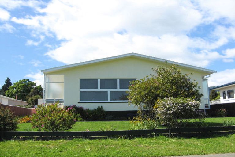 Photo of property in 2/5 Leicester Street, Stoke, Nelson, 7011