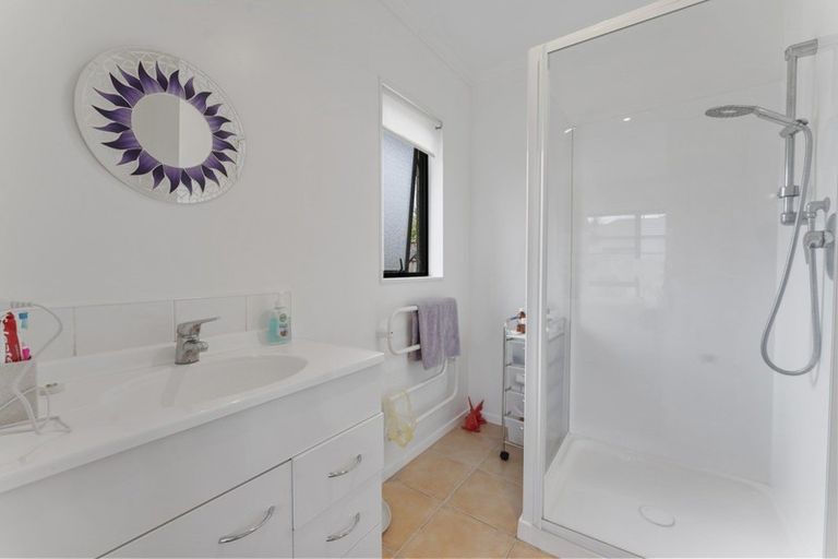 Photo of property in 8 Brookside Close, Highbury, Palmerston North, 4412