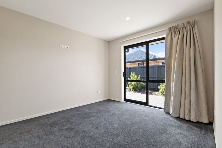 Photo of property in 130 Shillingford Boulevard, Rolleston, 7615