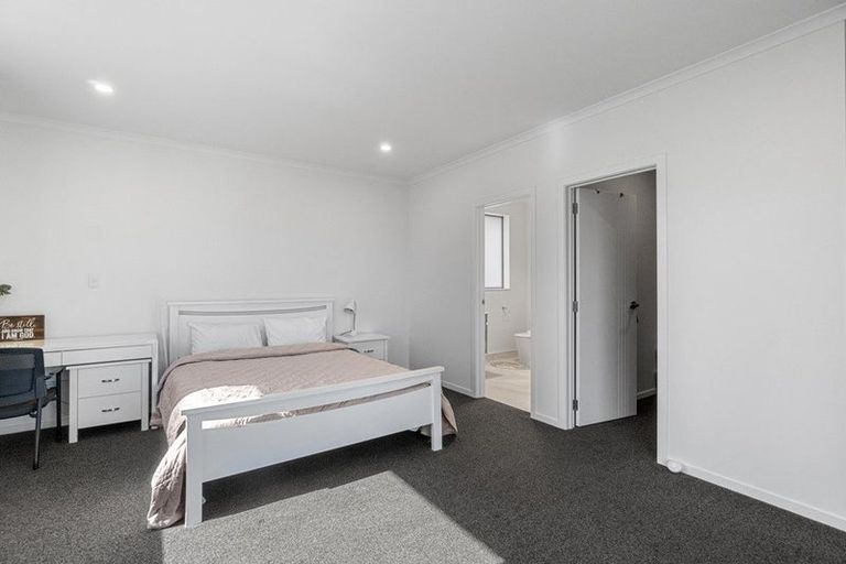 Photo of property in 14 Sydney Place, Flagstaff, Hamilton, 3210