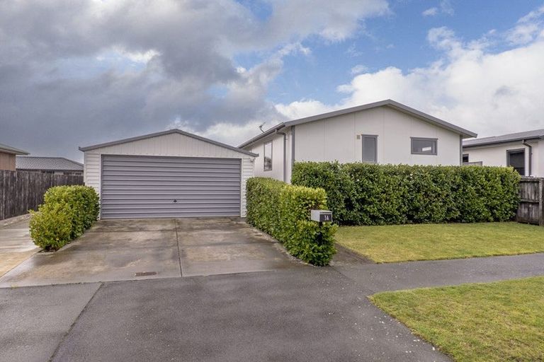Photo of property in 3a Kingsbridge Drive, Burwood, Christchurch, 8083