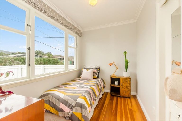 Photo of property in 131 Renown Road, Raumati South, Paraparaumu, 5032