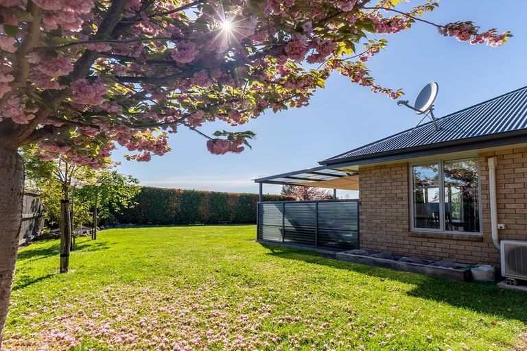 Photo of property in 10 Rhoboro Road, Twizel, 7901