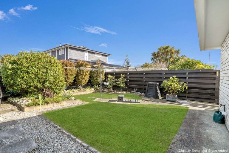 Photo of property in 2 Langley Avenue, Milson, Palmerston North, 4414