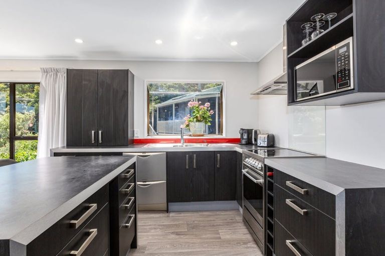 Photo of property in 103-105 Eskdale Road, Papakowhai, Porirua, 5024