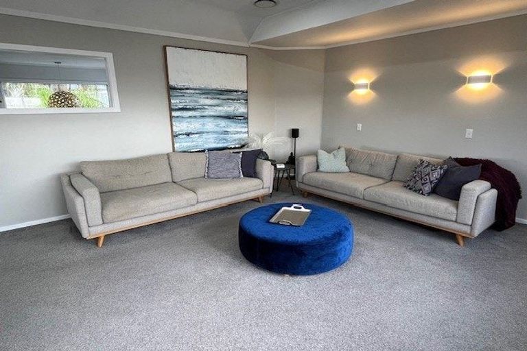 Photo of property in 49b The Esplanade, Eastern Beach, Auckland, 2012