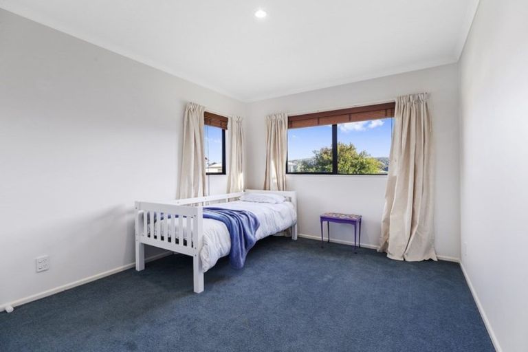 Photo of property in 13 Paremata Drive, Paremata, Porirua, 5024