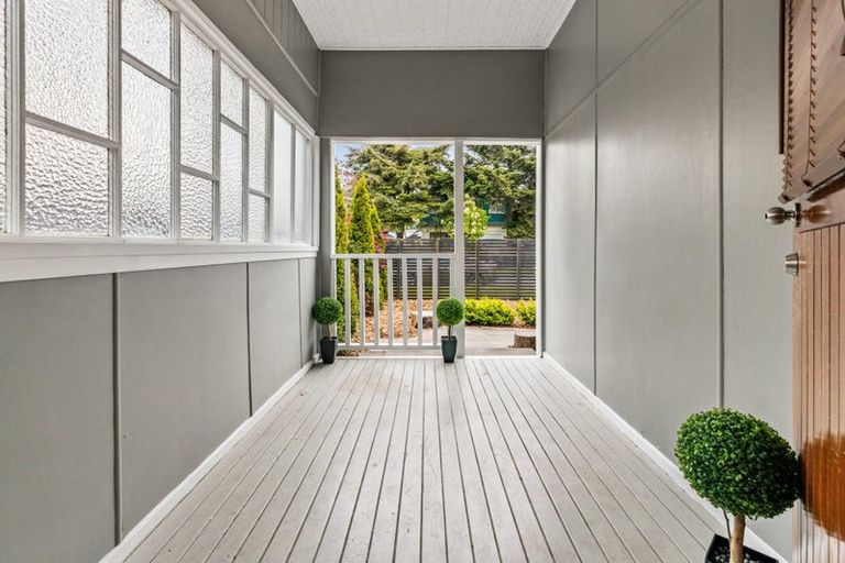 Photo of property in 70 Thackeray Place, Waltham, Christchurch, 8023