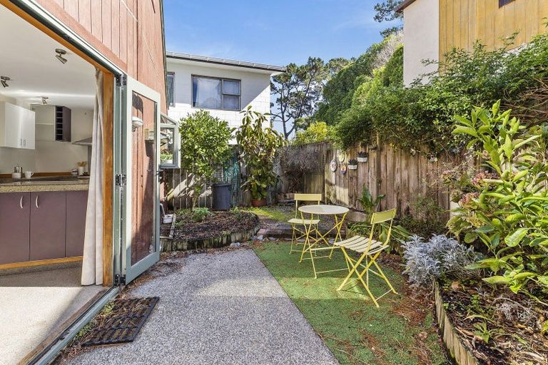 Photo of property in 9 Melrose Crescent, Melrose, Wellington, 6023