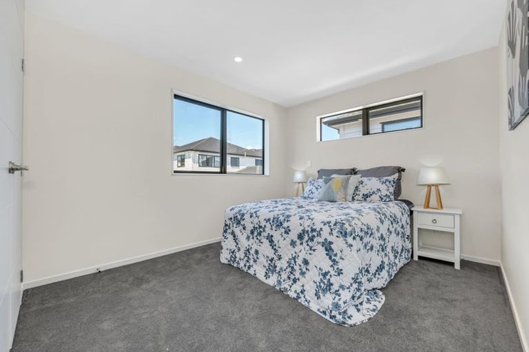 Photo of property in 54 Drumbuoy Drive, Flat Bush, Auckland, 2019