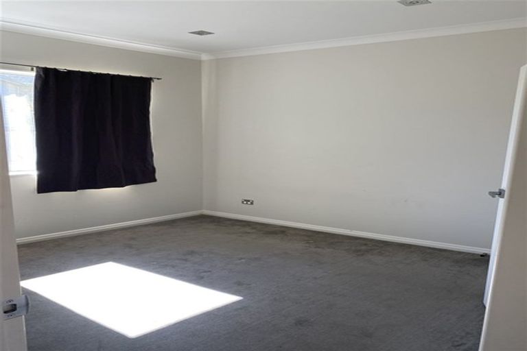 Photo of property in 21d Stamford Crescent, Flat Bush, Auckland, 2019