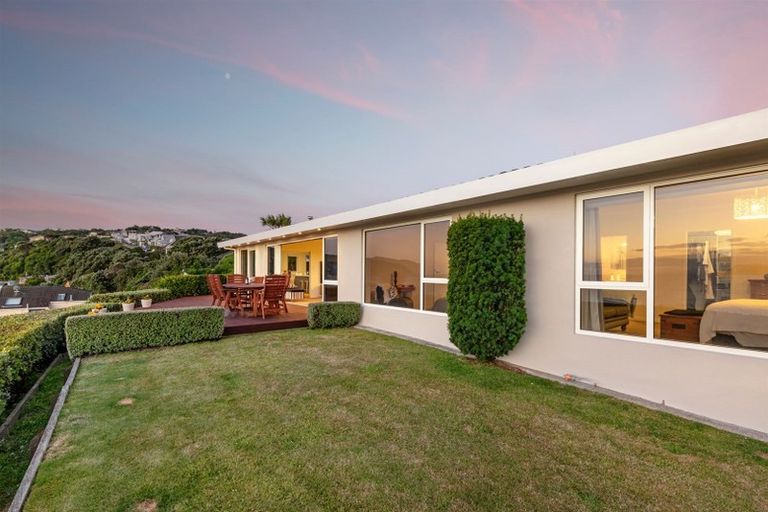 Photo of property in 11 Motuhara Road, Plimmerton, Porirua, 5026