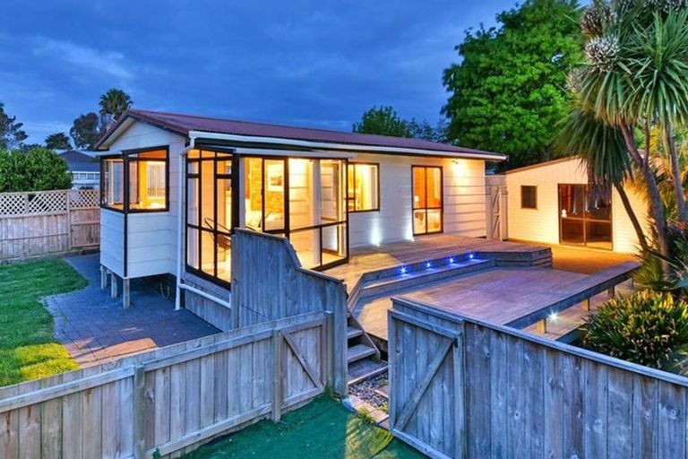 Photo of property in 23 Bluewater Place, Wattle Downs, Auckland, 2103