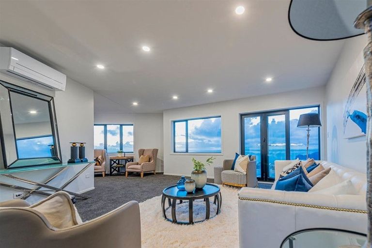 Photo of property in 123 Piha Road, Piha, New Lynn, 0772