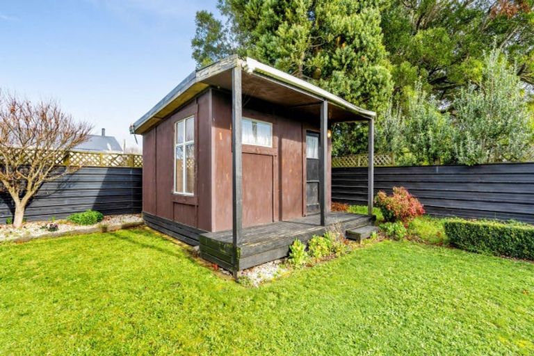 Photo of property in 12 Hunter Street, Normanby, Hawera, 4614