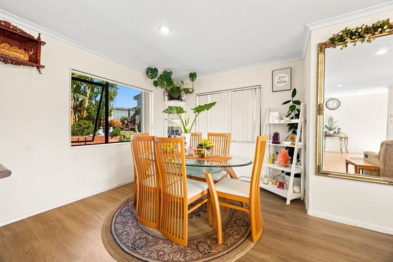 Photo of property in 54 Greenberry Drive, Ranui, Auckland, 0612