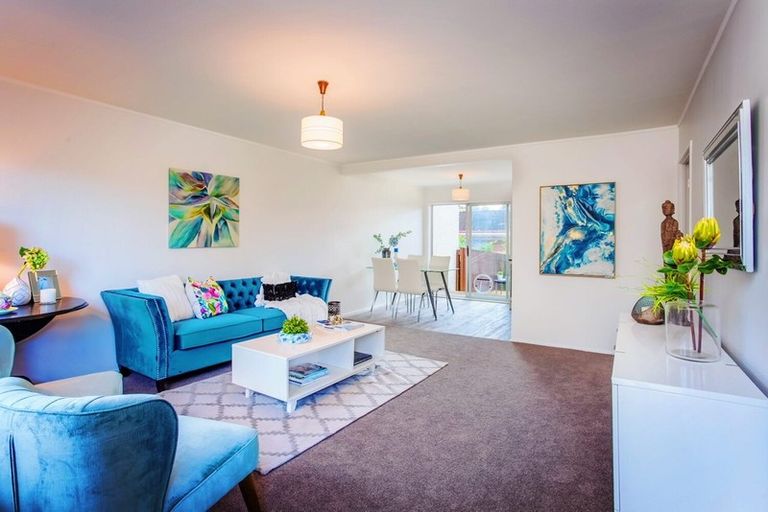 Photo of property in 2/31 Matuhi Rise, Henderson, Auckland, 0612