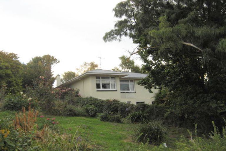 Photo of property in 16 Solway Street, Holmes Hill, Oamaru, 9401