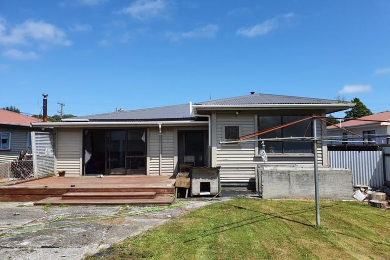 Photo of property in 32 Inverness Street, Dunollie, Runanga, 7803