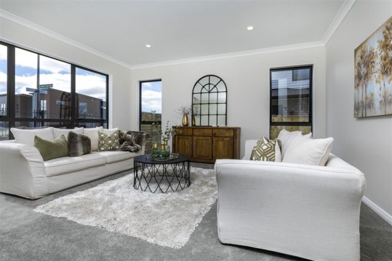 Photo of property in 48 Mettam Drive, Swanson, Auckland, 0614