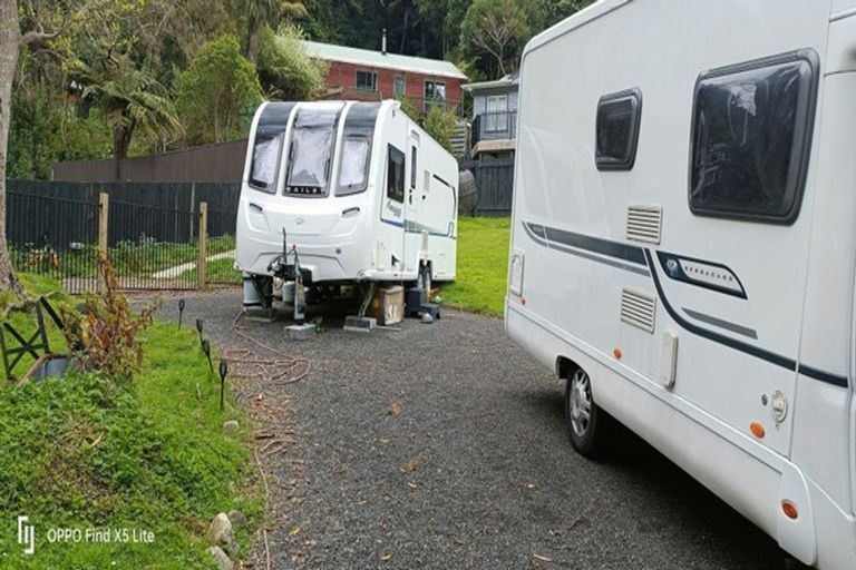 Photo of property in 114a Pinehaven Road, Pinehaven, Upper Hutt, 5019