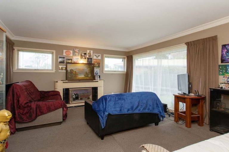 Photo of property in 157 Wainoni Road, Avondale, Christchurch, 8061
