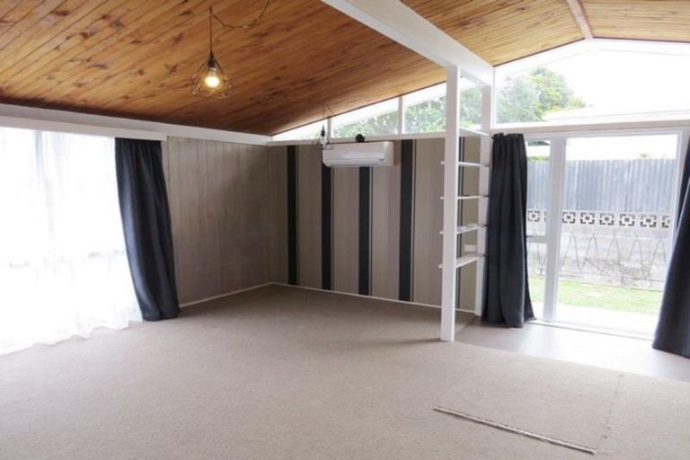 Photo of property in 1 Fernleigh Street, Ferndale, New Plymouth, 4310