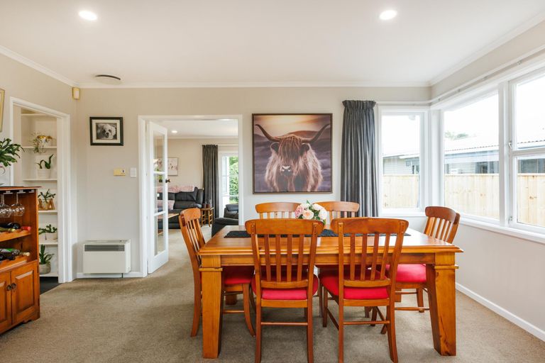 Photo of property in 18 Buick Crescent, Awapuni, Palmerston North, 4412