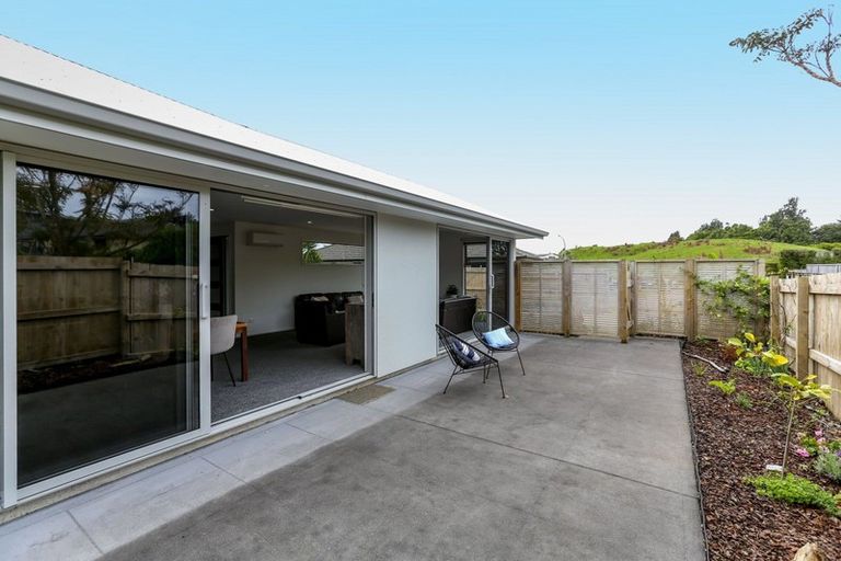 Photo of property in 17a Heta Road, Highlands Park, New Plymouth, 4312