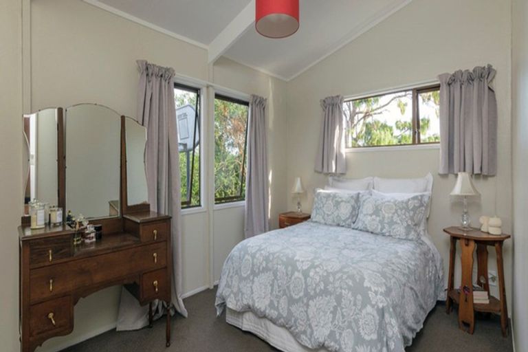Photo of property in 18a Alberta Street, Point Chevalier, Auckland, 1022