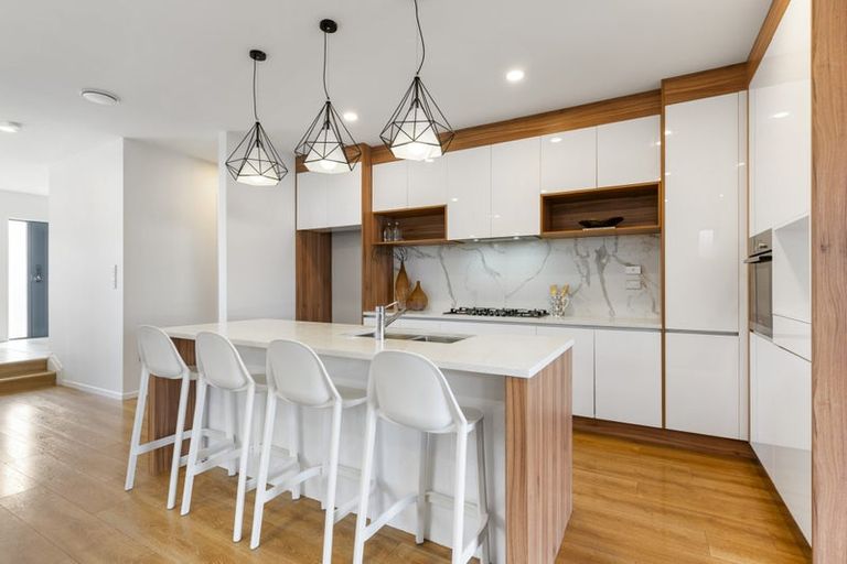 Photo of property in 403 Ormiston Road, Flat Bush, Auckland, 2019