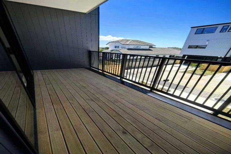 Photo of property in 16 Clementine Place, Bucklands Beach, 2014