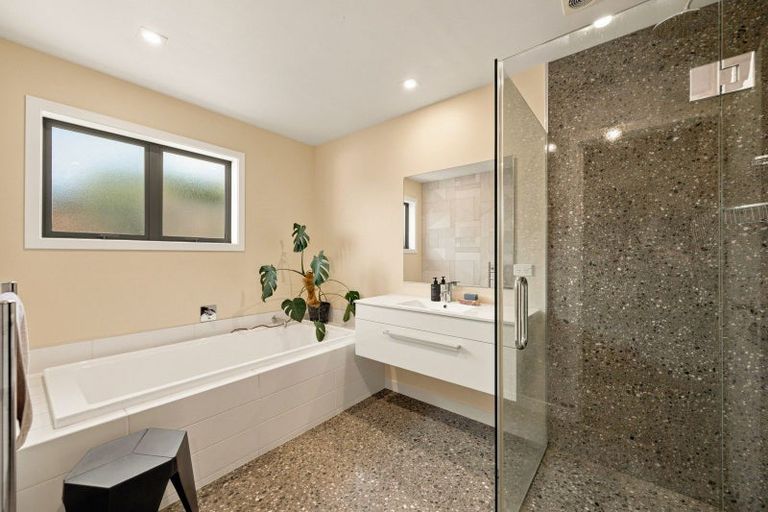 Photo of property in 120 Rob Roy Lane, Wanaka, 9305