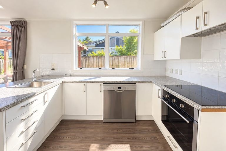 Photo of property in 35 Stanniland Street, Sunnyhills, Auckland, 2010